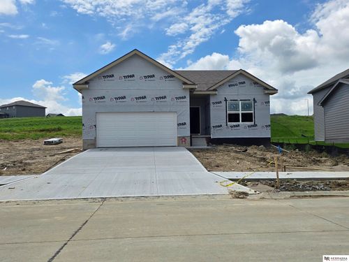 15955 Kempten Creek Dr, Bennington, NE, 68007-5206 | Card Image