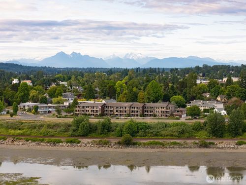 unit-106-1300 Peace Portal Dr, Blaine, WA, 98230-8998 | Card Image