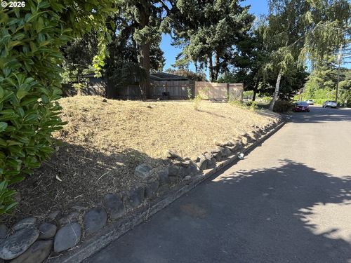 531 Riverview Dr, Salem, OR, 97304 | Card Image