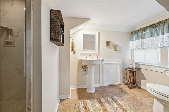 10753 Track Rd E, House other with 3 bedrooms, 4 bathrooms and null parking in Cat Spring TX | Image 20