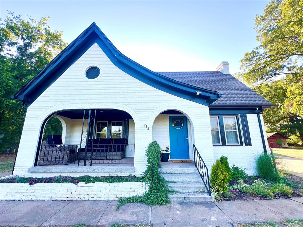 9th St, Chickasha, OK 73018