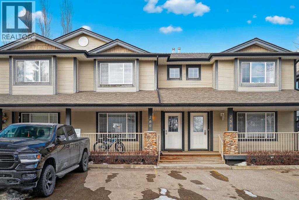 Residential in Chestermere 5