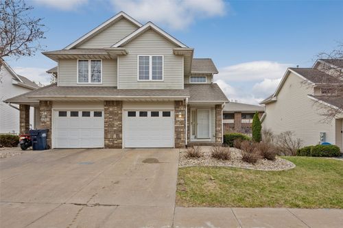1519 Ranier Dr, Iowa City, IA, 52246-4176 | Card Image