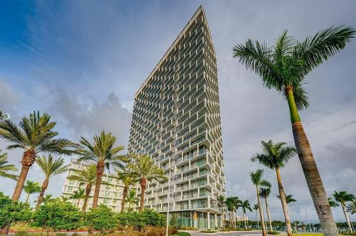 apt-1111-2000 Metropica Way, SUNRISE, FL, 33323-3221 | Card Image