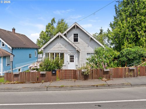 4590 Lief Erikson Dr, Astoria, OR, 97103 | Card Image
