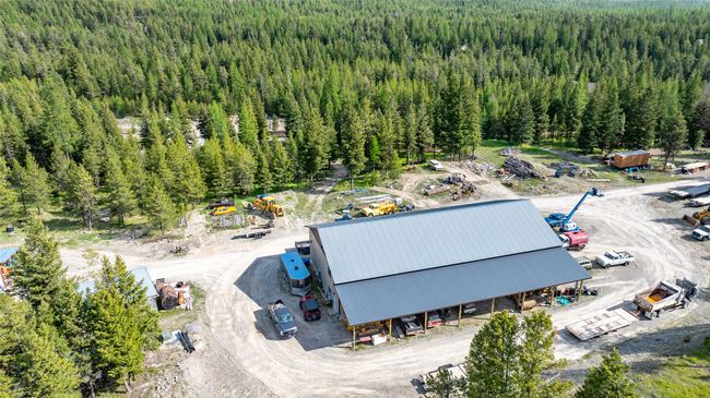 Drone / aerial view of a forest | Image 95