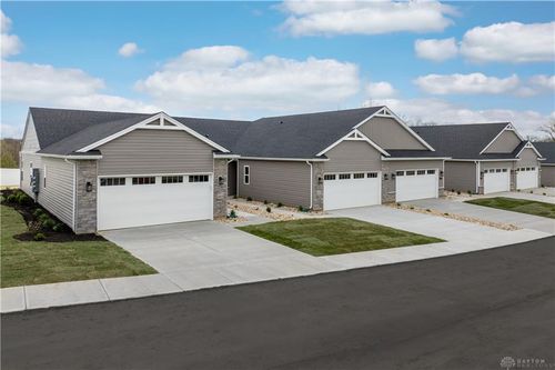 27-6843 Traditions St, Middletown, OH, 45044-8064 | Card Image
