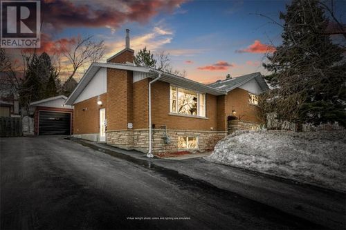 896 Grandview Blvd, Sudbury, ON, P3A2H2 | Card Image