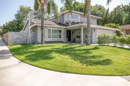 23500 Lloyd Houghton Pl, Newhall, CA, 91321-3426 | Card Image