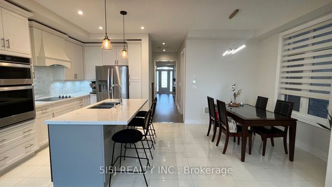 3236 Post Rd, House attached with 3 bedrooms, 3 bathrooms and 1 parking in Oakville ON | Image 8