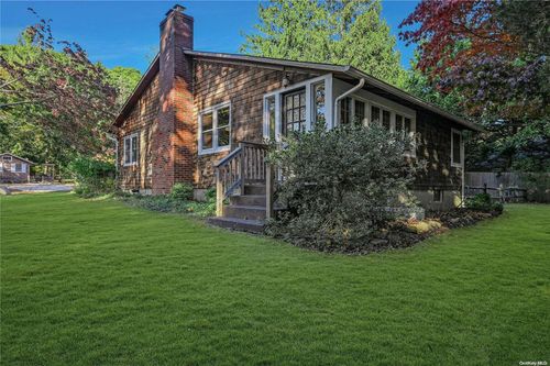 505 Holbrook Ln, Mattituck, NY, 11952 | Card Image