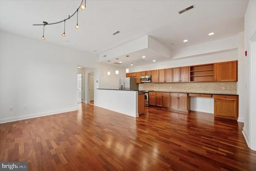 unit-324-1 Academy Cir, PHILADELPHIA, PA, 19146-5238 | Card Image