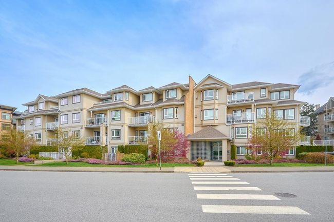 315 - 8142 120 A Street, Condo with 1 bedrooms, 1 bathrooms and null parking in Surrey BC | Image 1