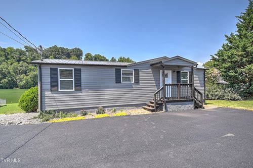 4462 Bluff City Hwy, Bluff City, TN, 37618-2704 | Card Image