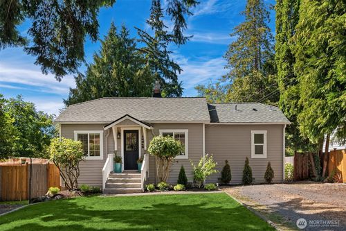 14345 36th Ave Ne, Seattle, WA, 98125-3726 | Card Image