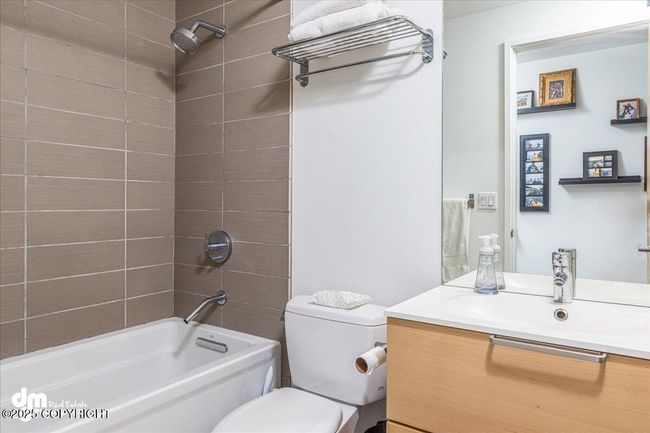 25-Bathroom-DW-0706 | Image 25