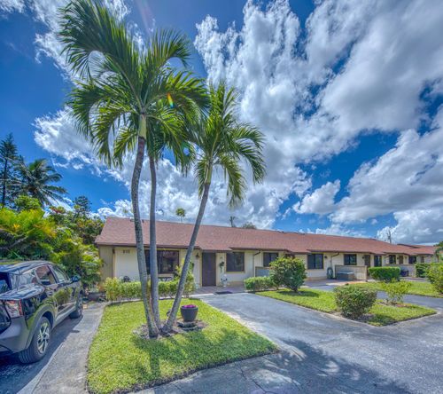 201-815 Andrew Redding Rd, Lantana, FL, 33462-1447 | Card Image