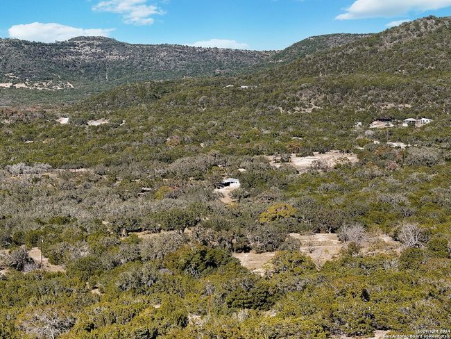 207 Roadrunner Trl, House other with 1 bedrooms, 1 bathrooms and null parking in Utopia TX | Image 27