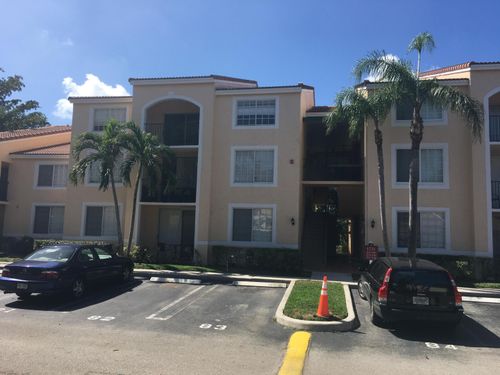 303-1721 Village Blvd, West Palm Beach, FL, 33409-2009 | Card Image