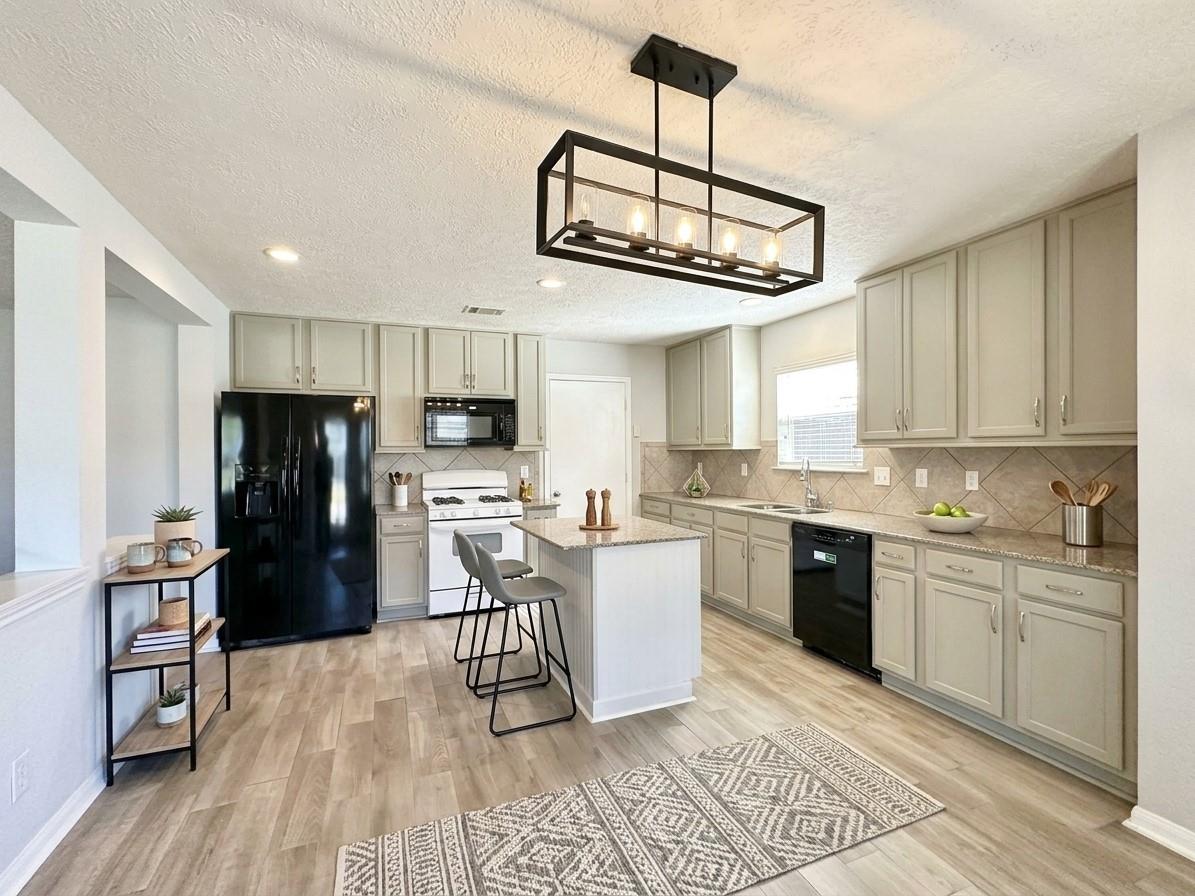 Residential Lease in Cypress 3