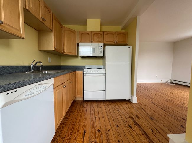 APT-4 - 490 Riverside Ave, Home with 1 bedrooms, 1 bathrooms and 1 parking in Westport CT | Image 7