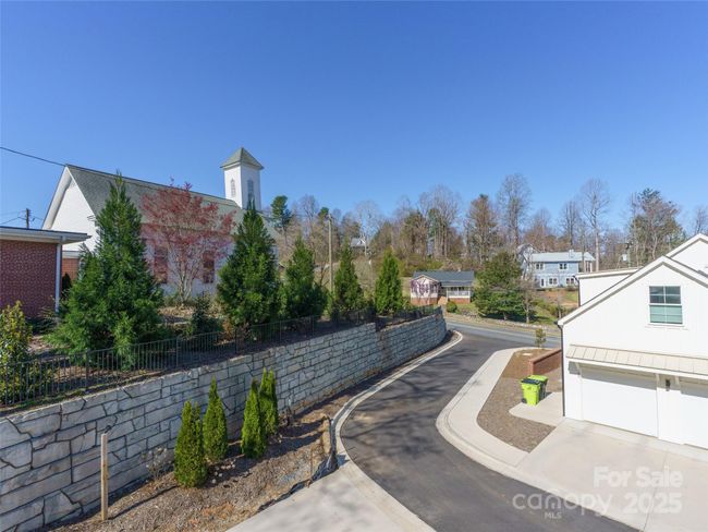 F - 43 Skyvue Ct, Townhouse with 2 bedrooms, 3 bathrooms and null parking in Saluda NC | Image 28