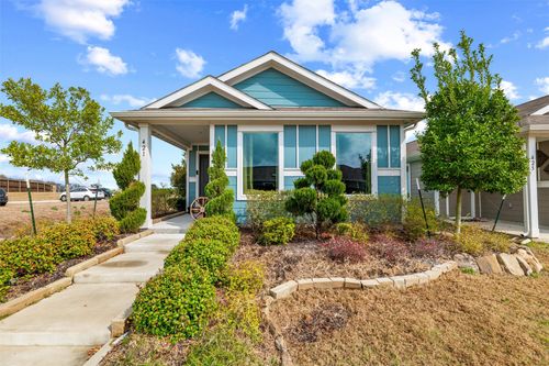 421 Corsair Way, Ferris, TX, 75125-9210 | Card Image