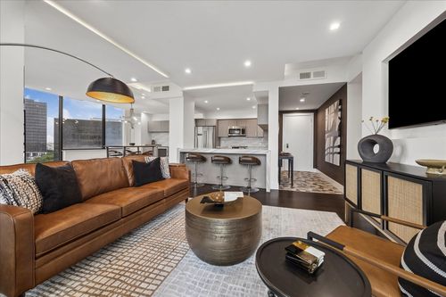 10p-14 Greenway Plz, Houston, TX, 77046-1418 | Card Image