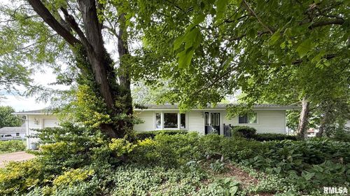 131 E Willard St, Wataga, IL, 61488-9301 | Card Image
