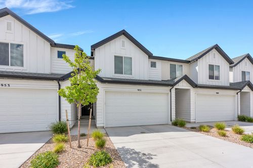 951 E Parley Dr Dr N, Saratoga Springs, UT, 84045 | Card Image