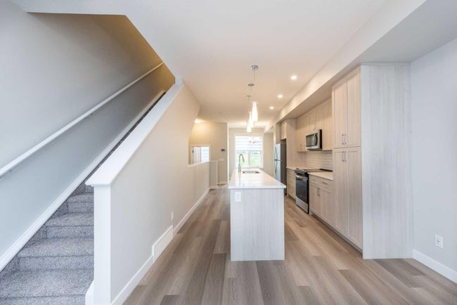 811 Sage Hill Grove Nw, Home with 3 bedrooms, 3 bathrooms and 2 parking in Calgary AB | Image 12