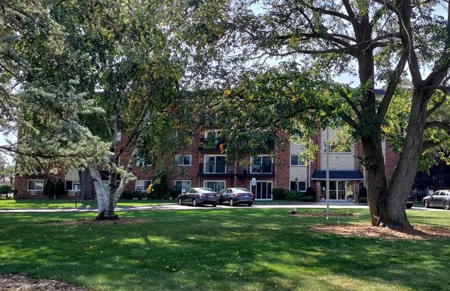 APT-1C - 100 W Park Circle Dr, Condo with 1 bedrooms, 1 bathrooms and 1 parking in Wheaton IL | Image 15