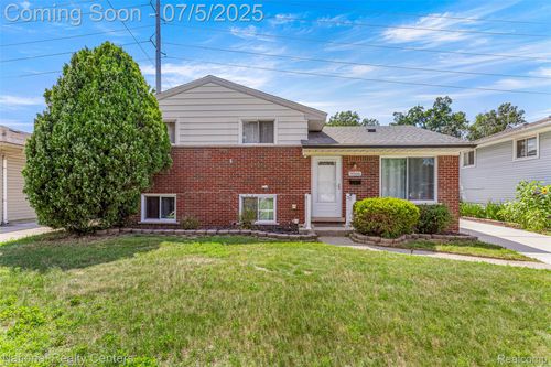9566 Mueller St, Taylor, MI, 48180-3571 | Card Image