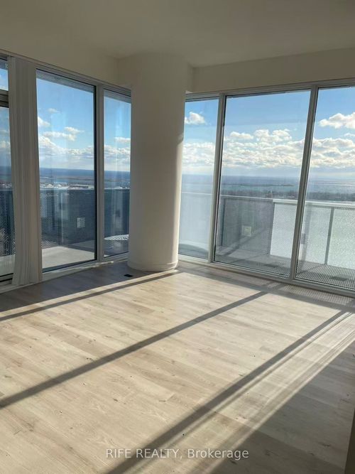 4007-138 Downes St, Toronto, ON, M5E0E4 | Card Image