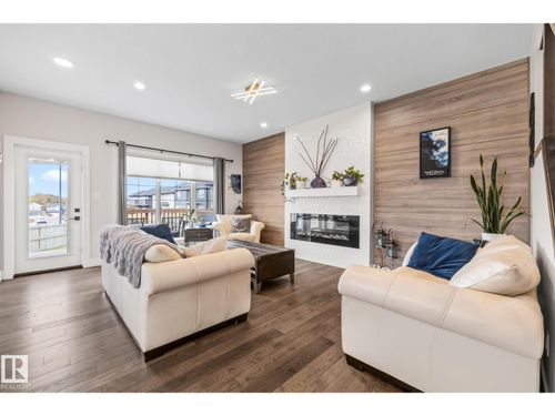 568 Merlin Landing Nw, Edmonton, AB, T5S0L9 | Card Image