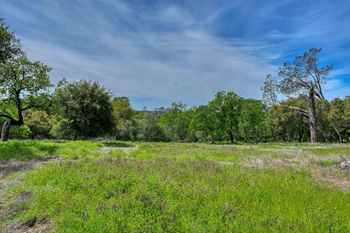 1991 E Green Springs Rd, Rescue, CA, 95672-9418 | Card Image