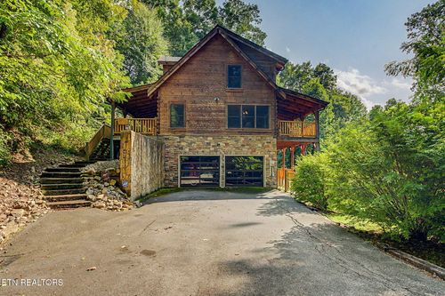 4809 Settlers View Ln, Sevierville, TN, 37862-6543 | Card Image
