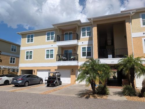 apt-201-6394 Banyan Blvd, NEW PORT RICHEY, FL, 34652-1724 | Card Image