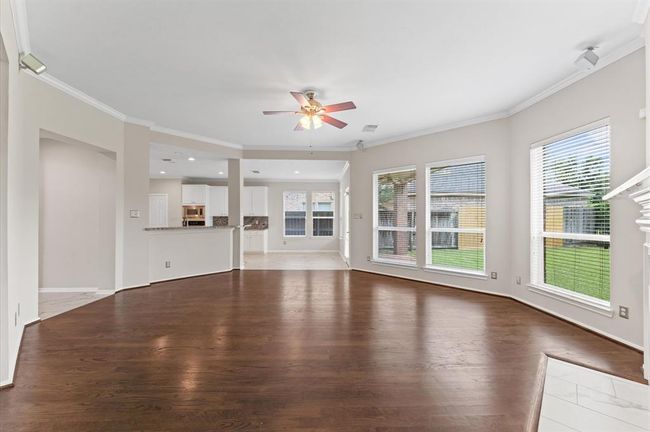 Living area that is perfect for a connected and contemporary life style. | Image 16