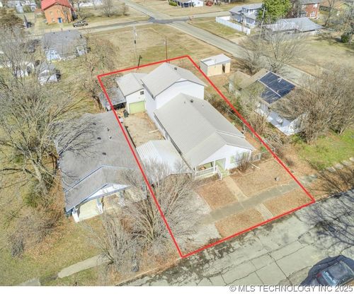 1123 E 9th St, Okmulgee, OK, 74447-5205 | Card Image