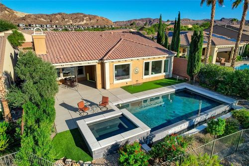 19 Contrada Fiore Dr, Henderson, NV, 89011-3147 | Card Image