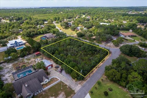 9425 Bone Bluff Dr, Navarre, FL, 32566 | Card Image