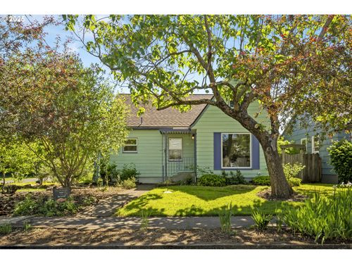 3306 Se 65th Ave, Portland, OR, 97206-2713 | Card Image