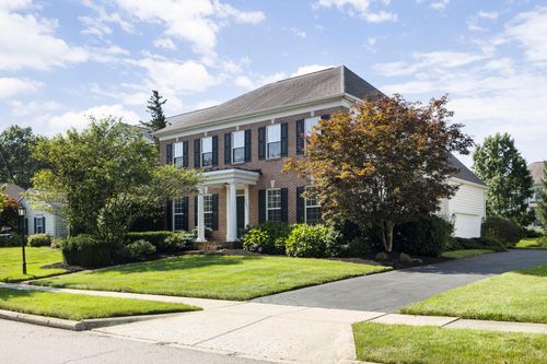 7043 Cunningham Dr, New Albany, OH, 43054-9065 | Card Image