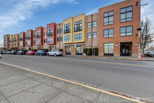 315-210 Pioneer W, Puyallup, WA, 98371 | Card Image