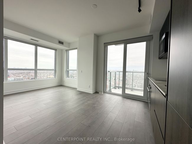 3313 - 108 Peter St, Condo with 3 bedrooms, 2 bathrooms and null parking in Toronto ON | Image 5