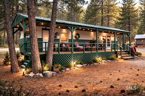 22 Lantz Way, Lowman, ID, 83637-7124 | Card Image