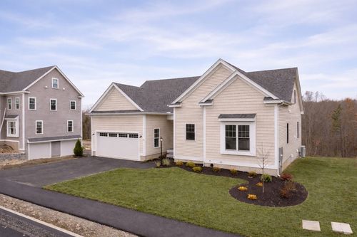 31 Strongwater Drive, Salem, MA, 01970 | Card Image