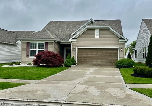 522 Heritage Woods Dr, Copley, OH, 44321-2798 | Card Image