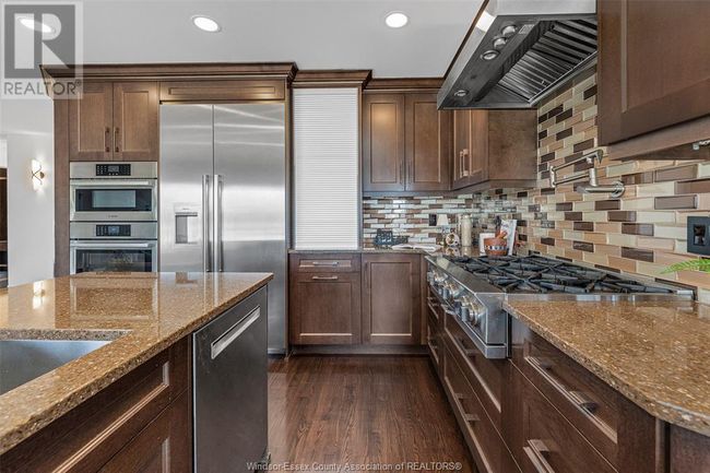 4520 Centre Lake Dr, House other with 5 bedrooms, 4 bathrooms and null parking in Windsor ON | Image 18